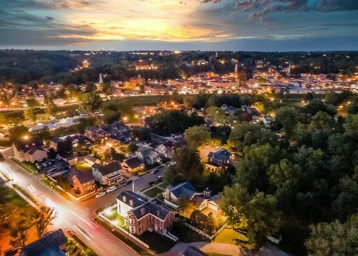 Relaxing 2bedroom Townhome W/playroom & Great View Holiday home Galena