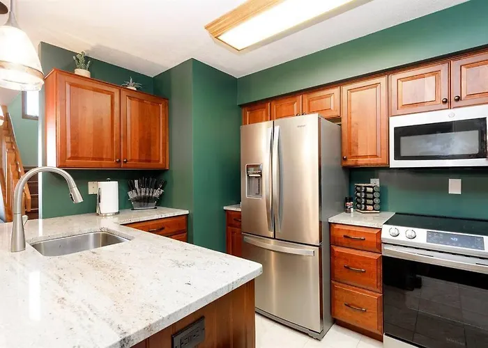 Relaxing 2bedroom Townhome W/playroom & Great View Galena