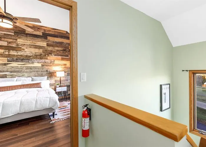 Relaxing 2bedroom Townhome W/playroom & Great View *